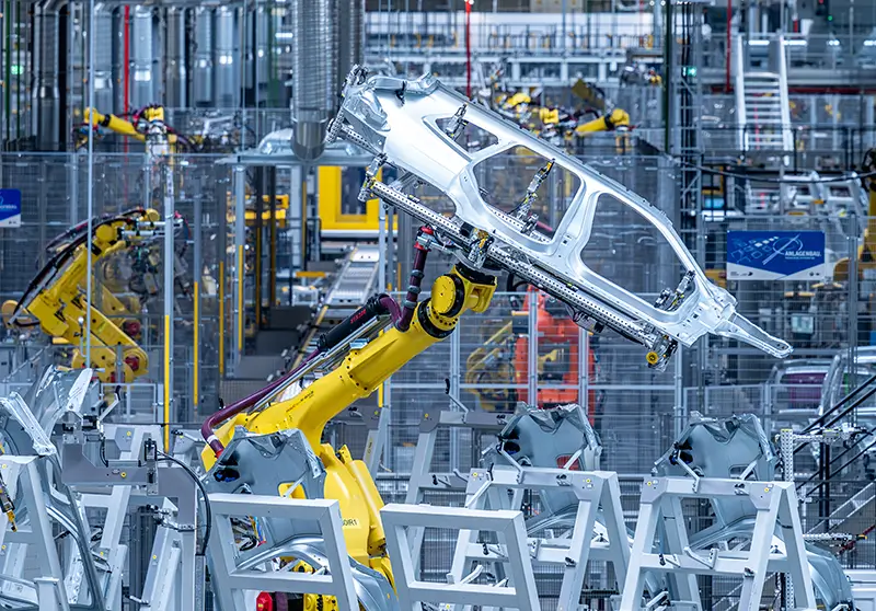 Robots con dress packs Becker — aplicación de EV y e-movilidad